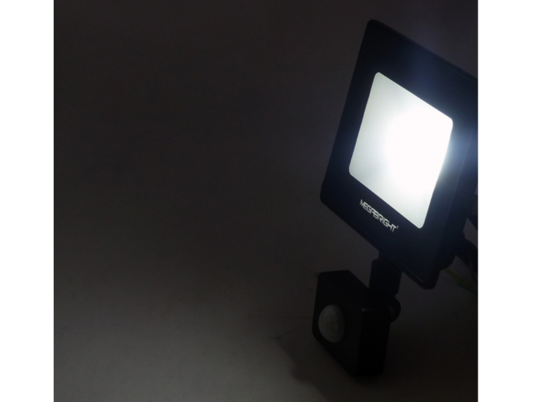 Foco LED Halógeno 30 Watt Sensor Movimiento Luz Fría Certificado Importclick